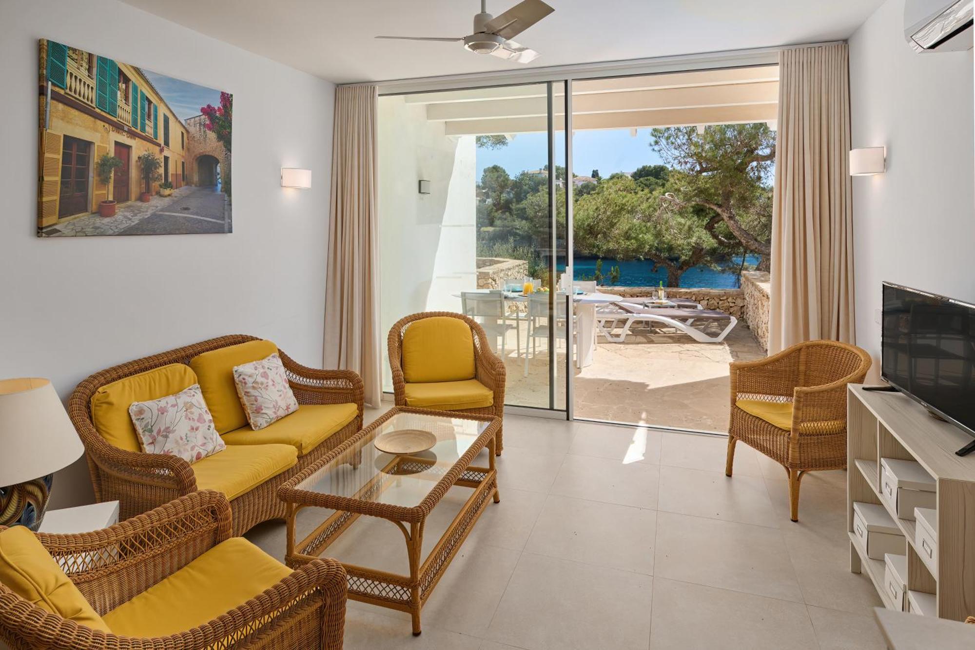 Waterfront Apartment 'Maria'. Pool. Wifi Santanyí Dış mekan fotoğraf
