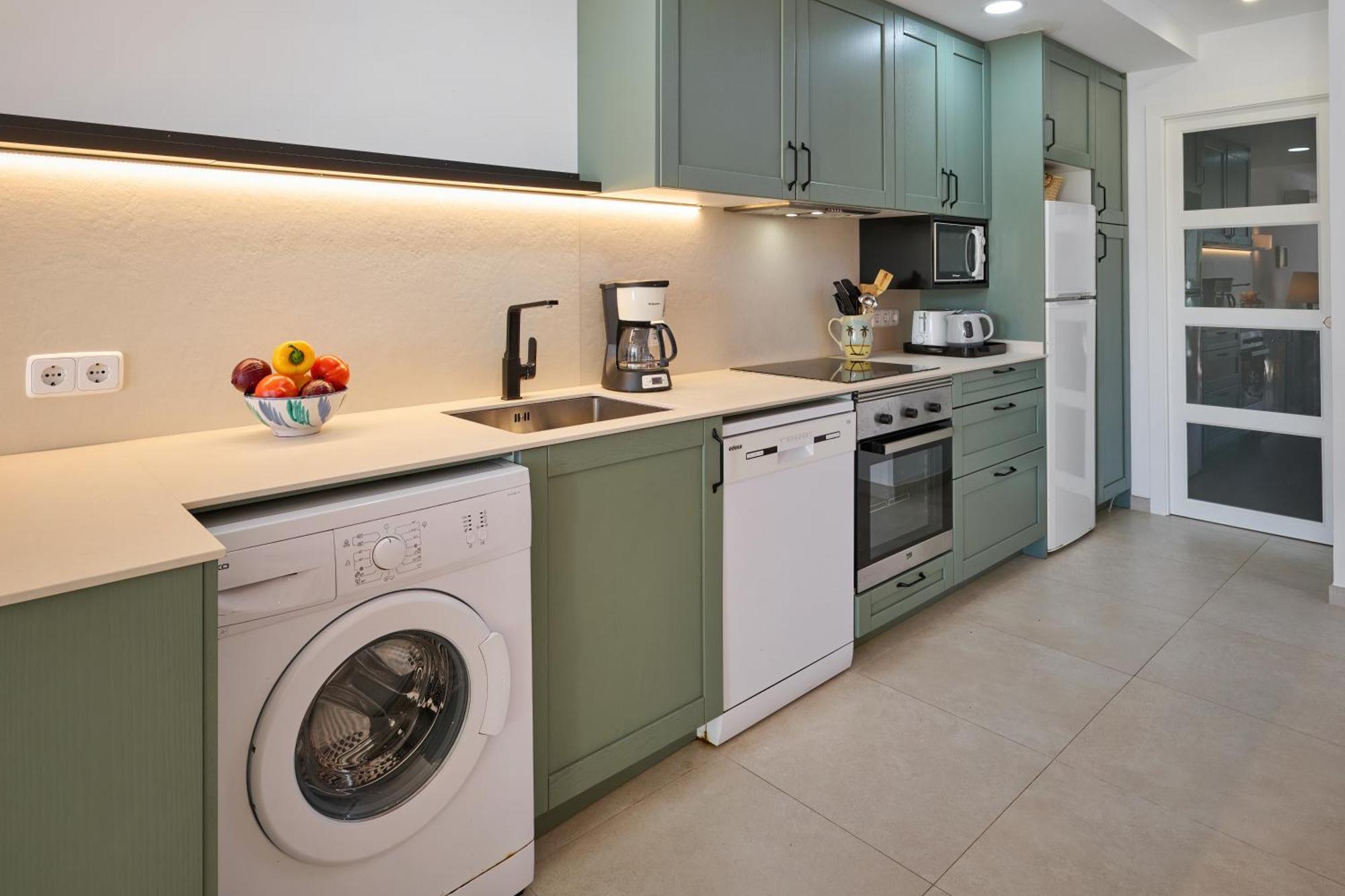 Waterfront Apartment 'Maria'. Pool. Wifi Santanyí Dış mekan fotoğraf